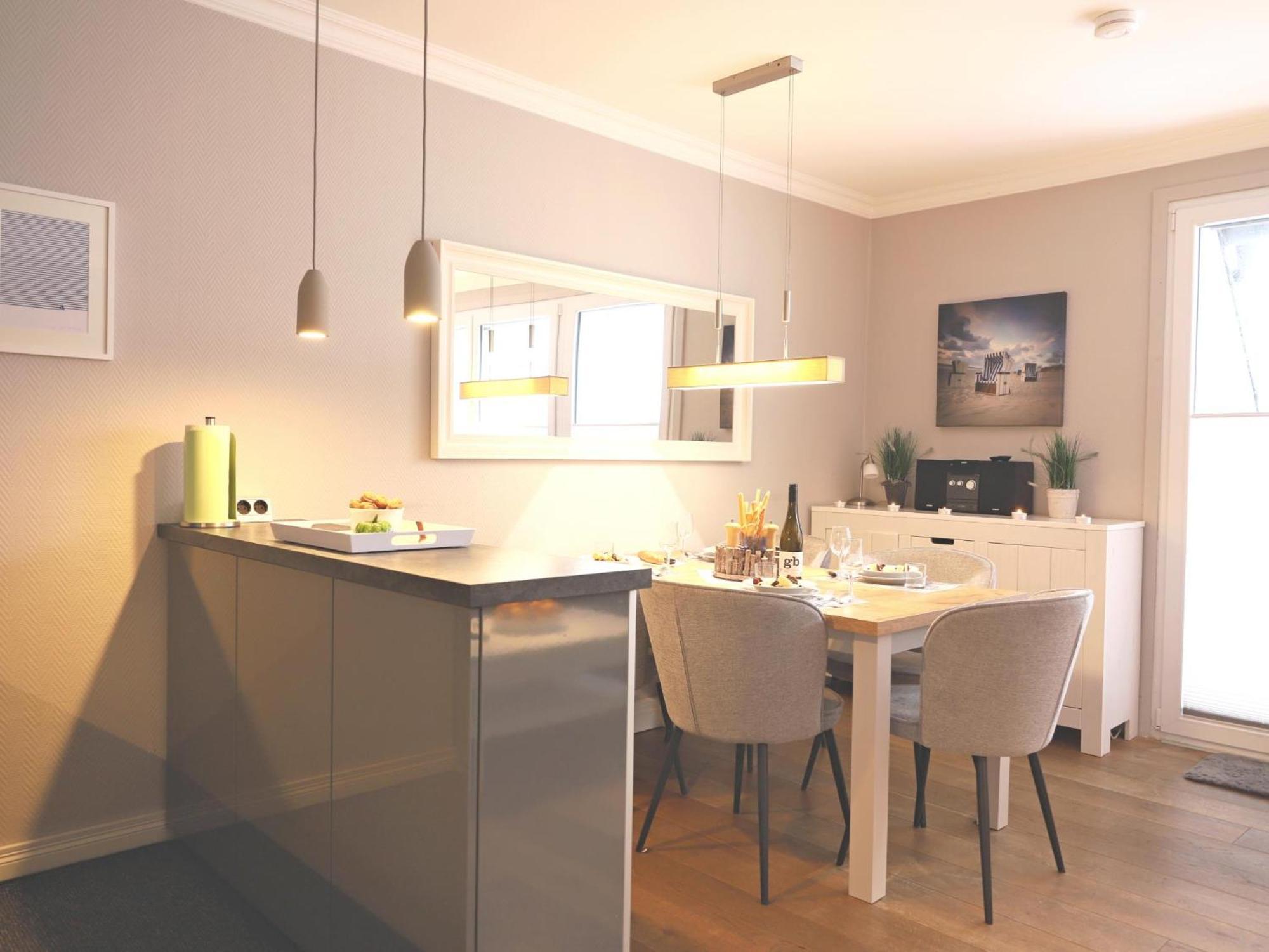 Exklusive 3-Zimmer-Ferienwohnung Im Herzen Westerlands ภายนอก รูปภาพ