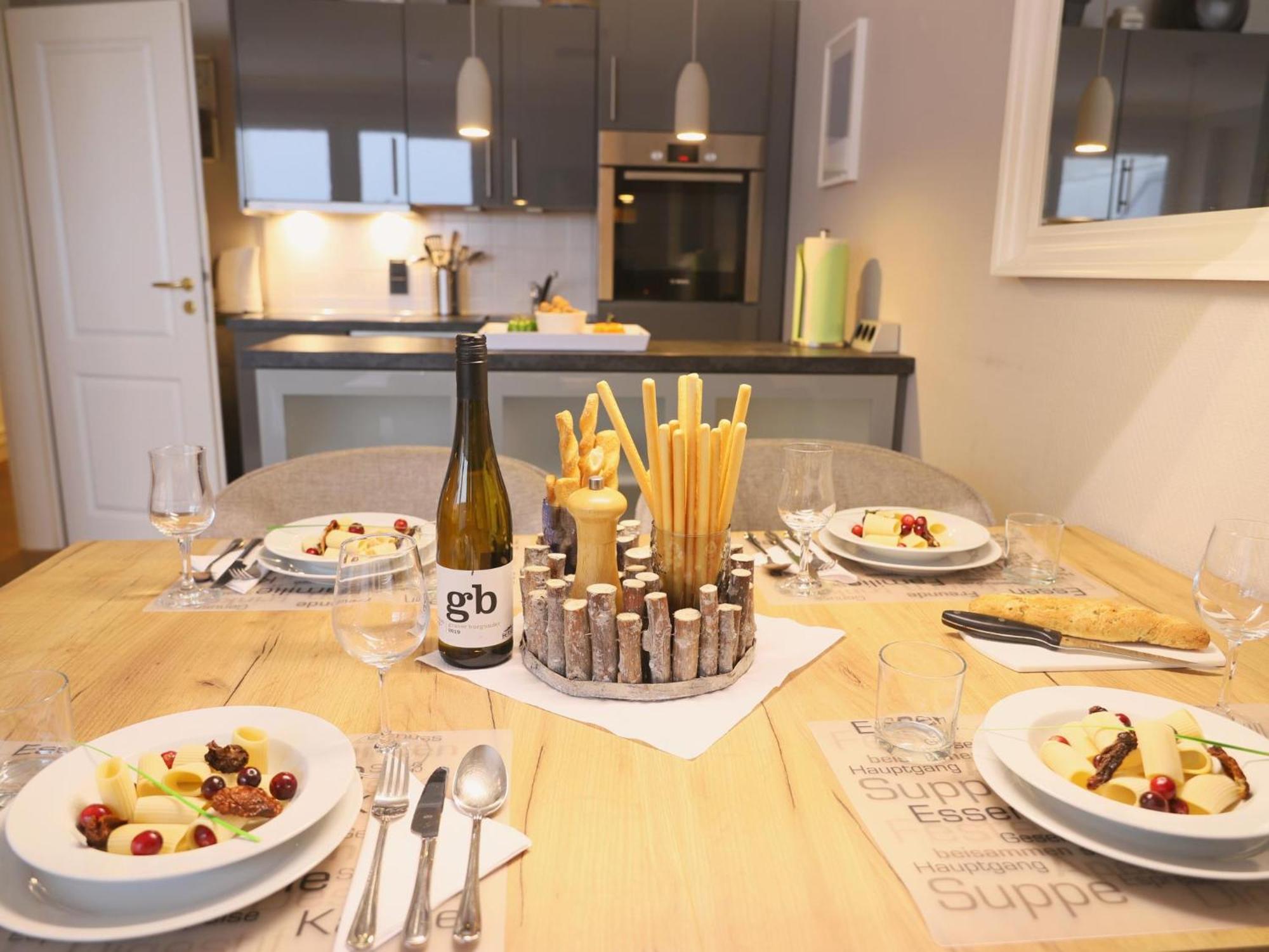 Exklusive 3-Zimmer-Ferienwohnung Im Herzen Westerlands ภายนอก รูปภาพ